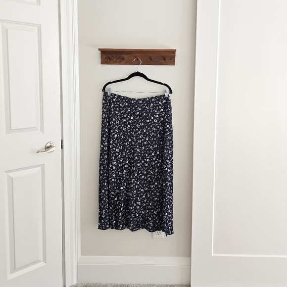 [Joe Fresh] Floral Midi Skirt - Picture 1 of 4